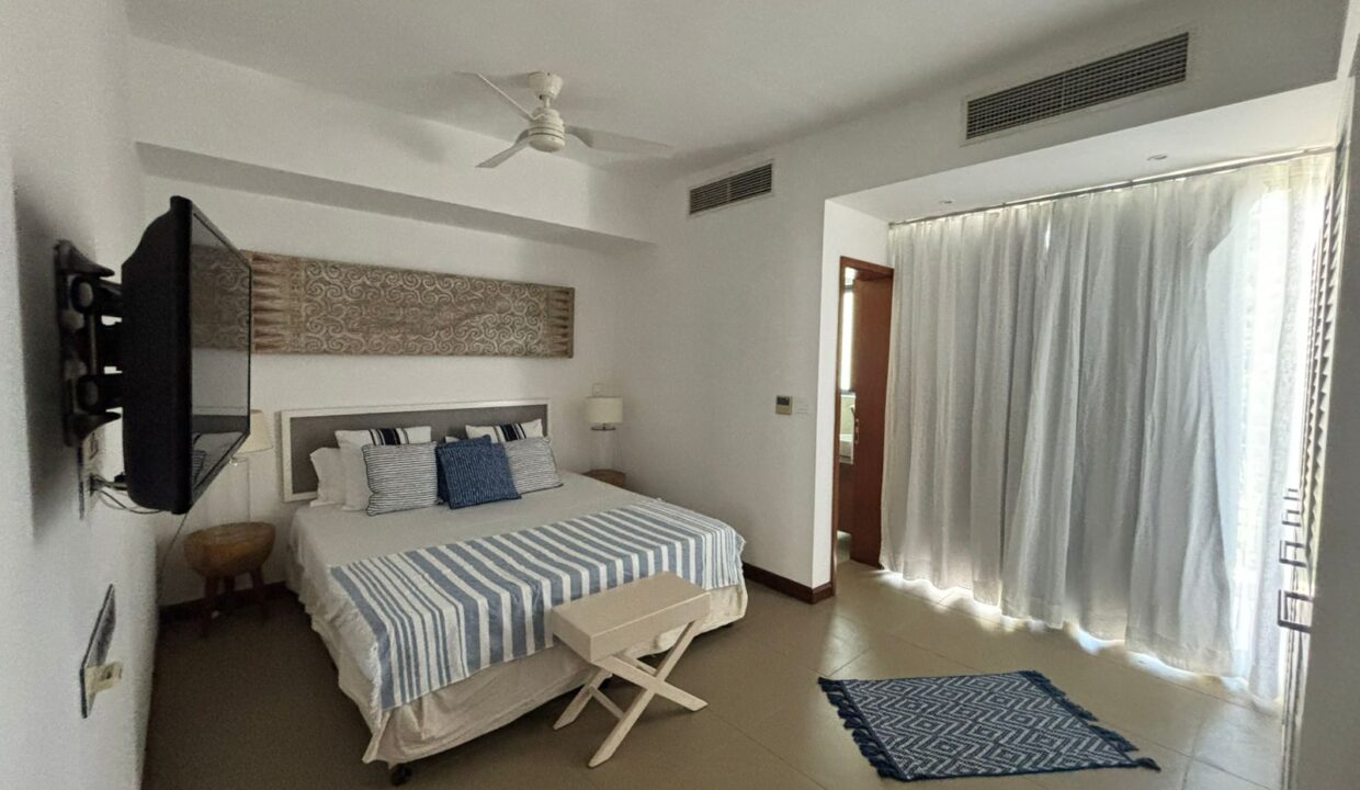 FOR SALE, Elegant Coastal Townhouse Sea View Accessible to Foreign Buyers (13)