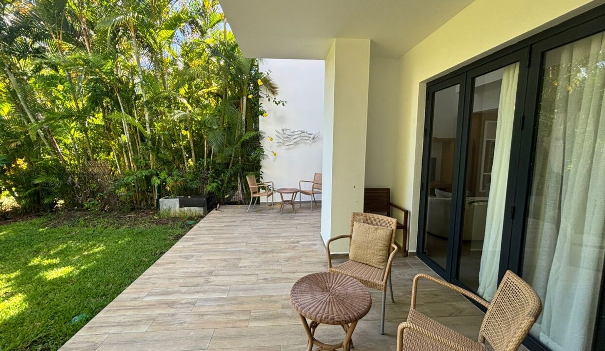 FOR SALE, Elegant Coastal Townhouse Sea View Accessible to Foreign Buyers (5)
