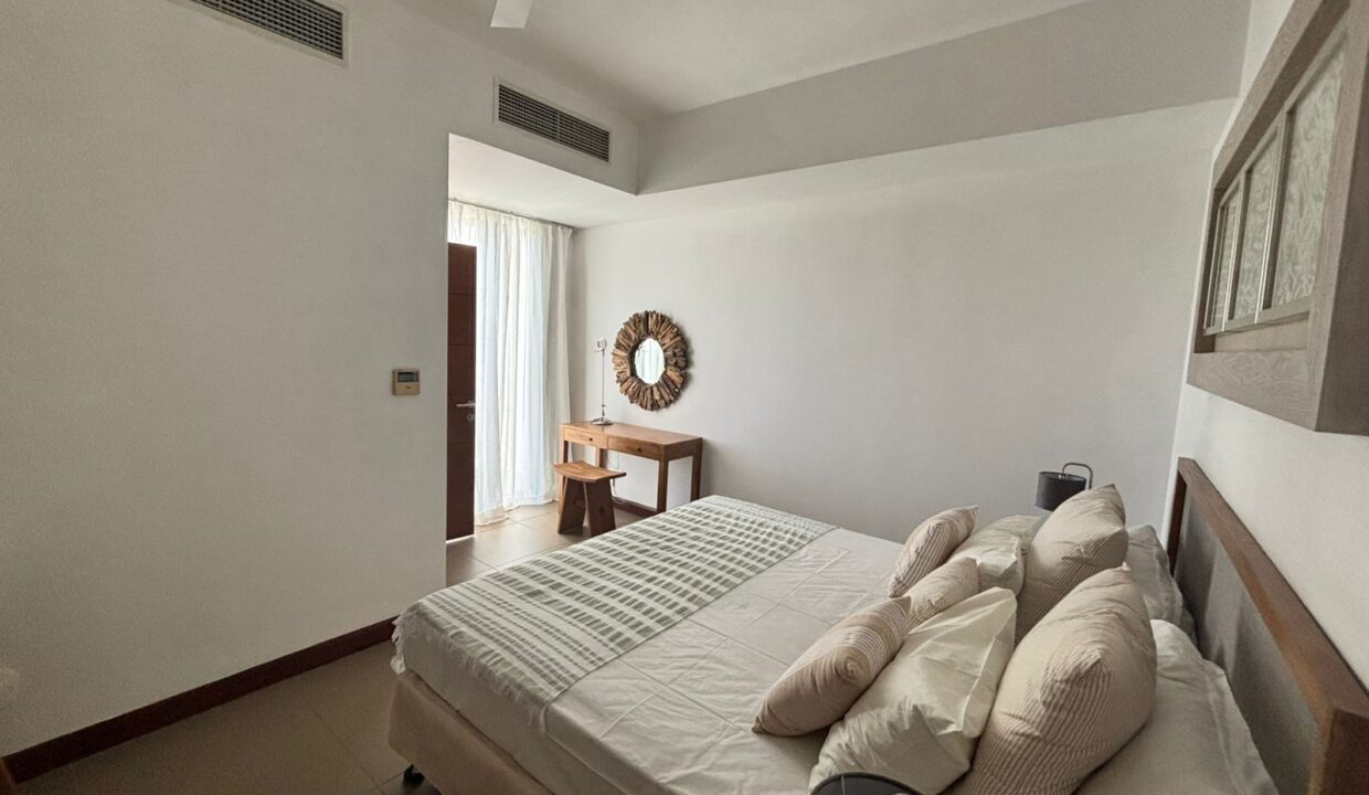 FOR SALE, Elegant Coastal Townhouse Sea View Accessible to Foreign Buyers (9)
