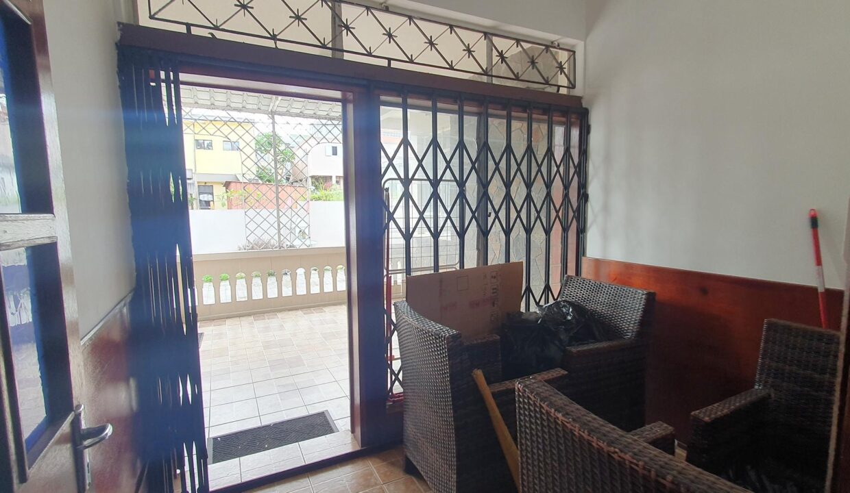 House for Sale – Heart of Vacoas 3 Bedrooms (15)