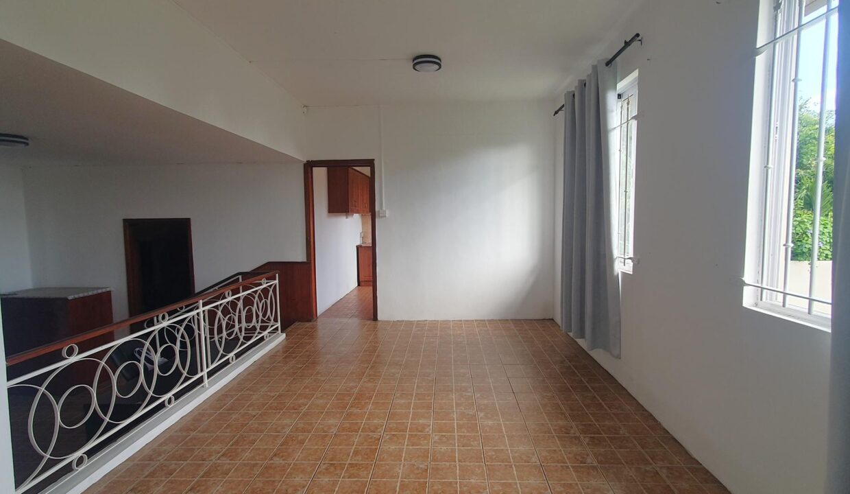 House for Sale – Heart of Vacoas 3 Bedrooms (18)
