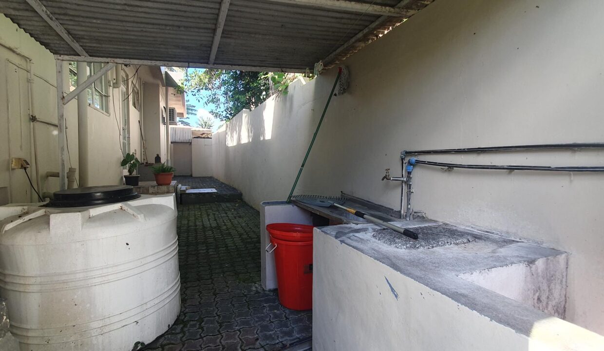 House for Sale – Heart of Vacoas 3 Bedrooms (20)