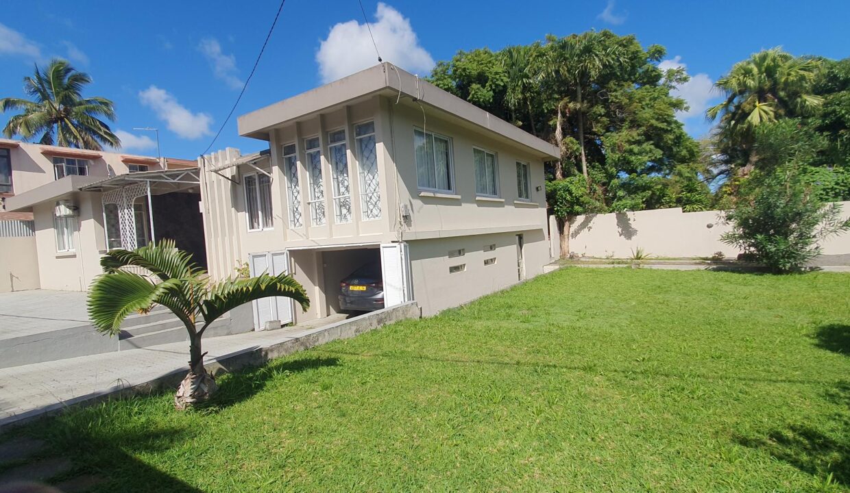 House for Sale – Heart of Vacoas 3 Bedrooms (3)