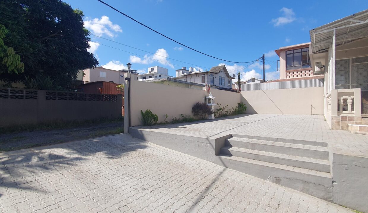 House for Sale – Heart of Vacoas 3 Bedrooms (4)