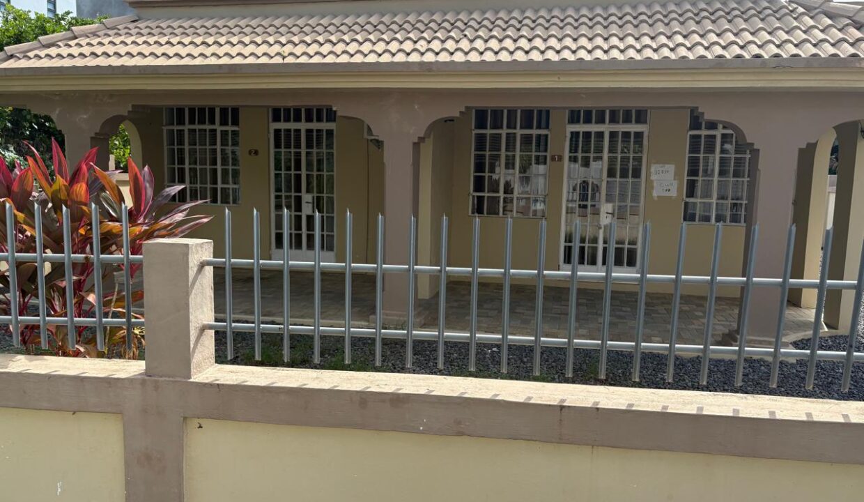 12 Perches Land with Villa for Sale – Pereybere (5)