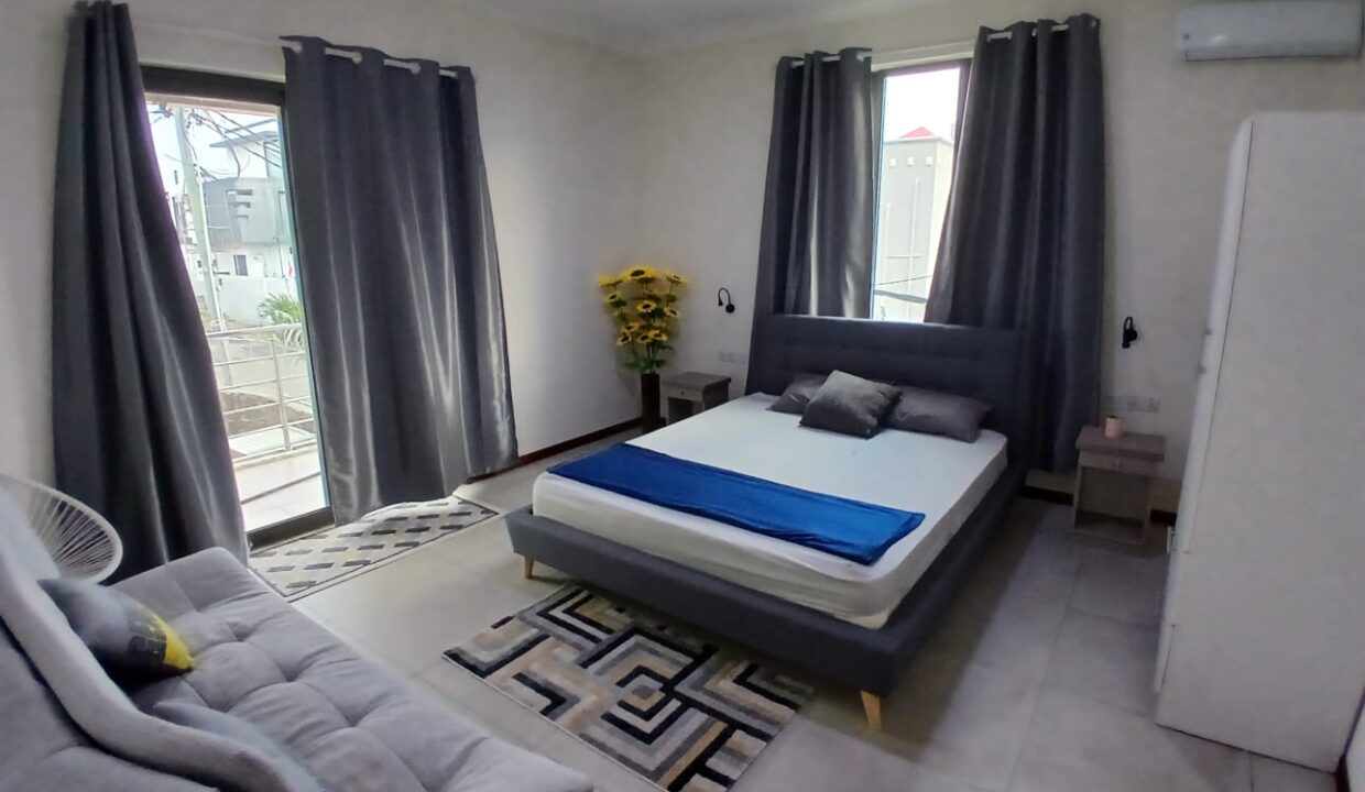 2 Bedrooms Furnished Apartment for Rent – Mont Choisy (11)