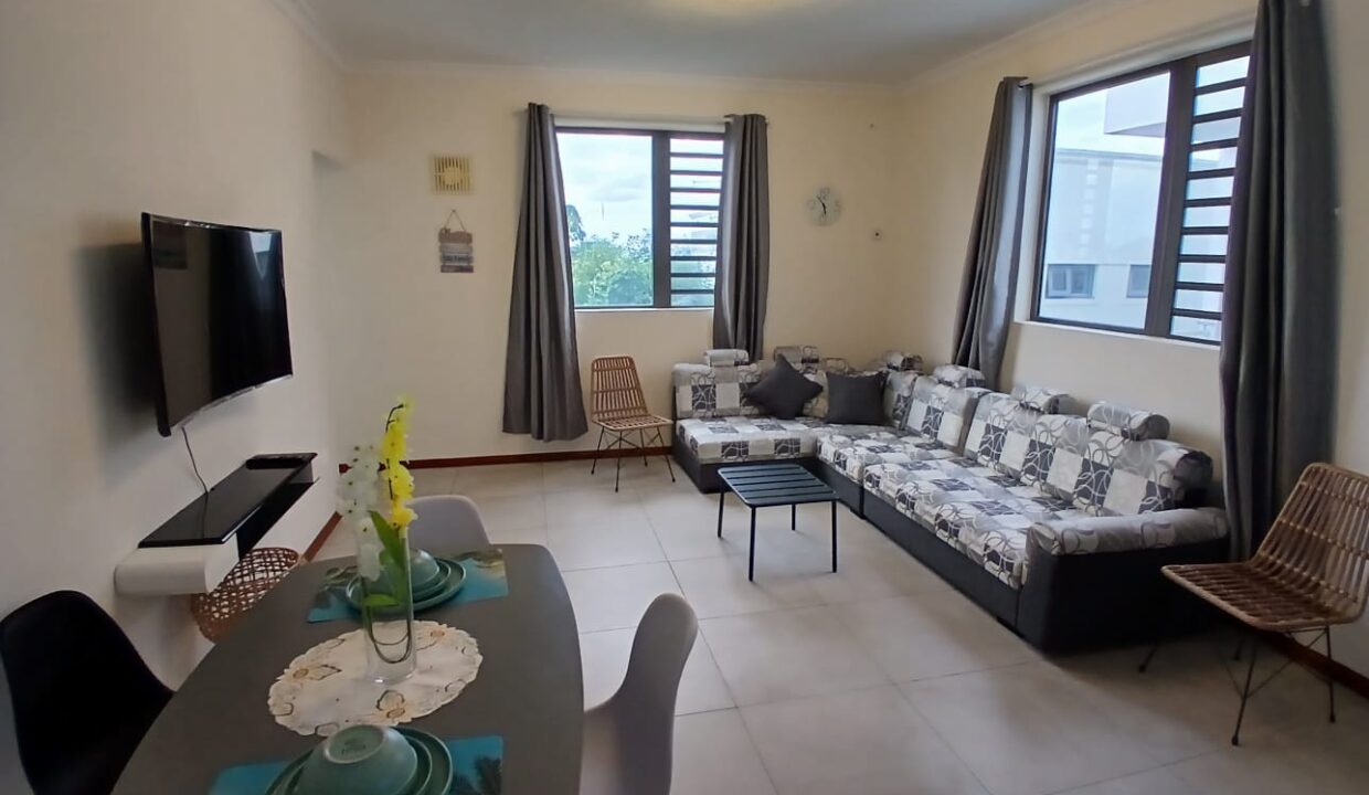 2 Bedrooms Furnished Apartment for Rent – Mont Choisy (16)