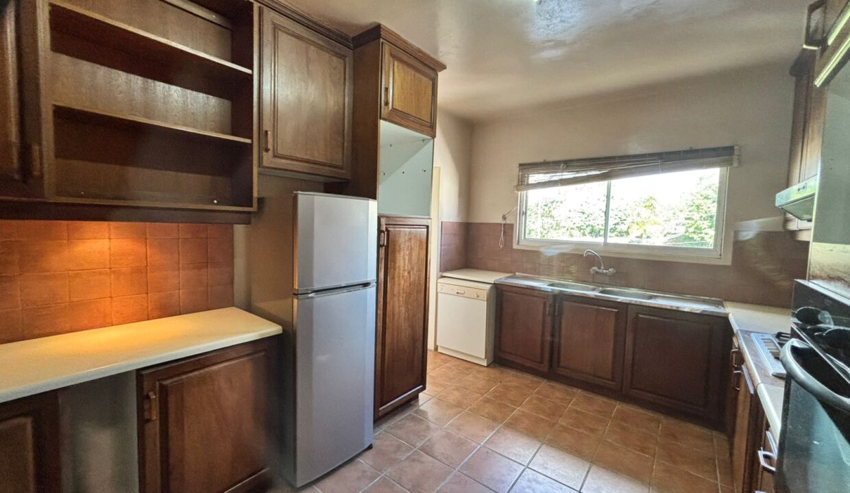 226 m² Apartment for Sale Les Colophanes Residence, Floréal (5)