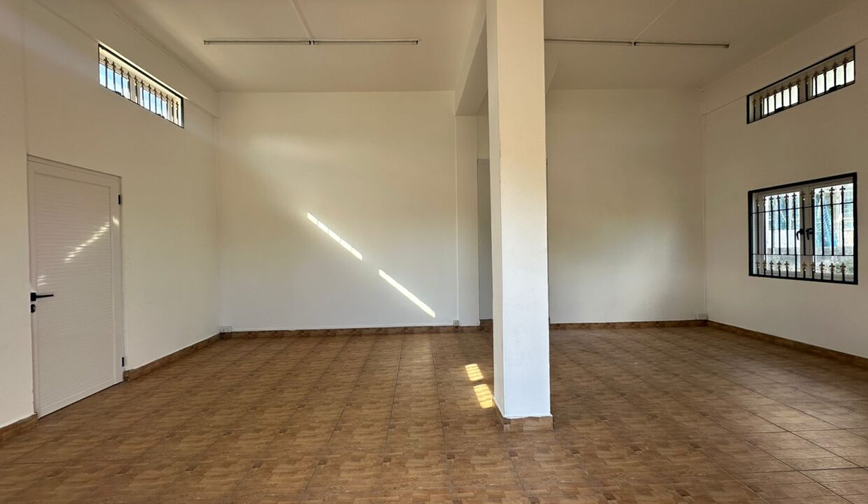 Commercial Space for Rent – Vacoas, Carreau Laliane Road (3)