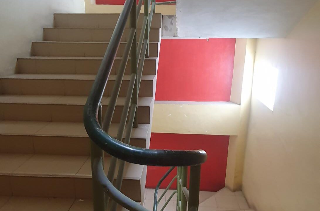 Semi-Furnished Apartment for Sale – Curepipe Town Centre (13)