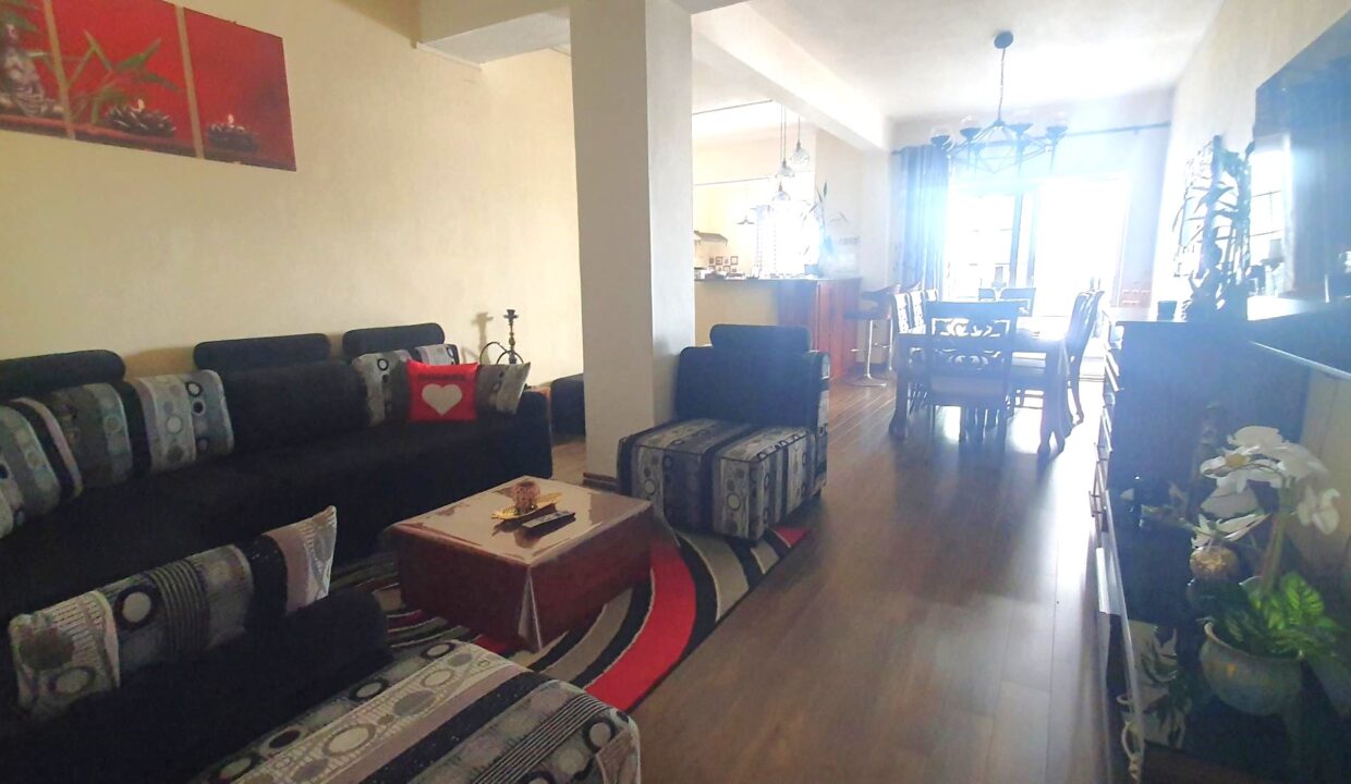 Semi-Furnished Apartment for Sale – Curepipe Town Centre (2)