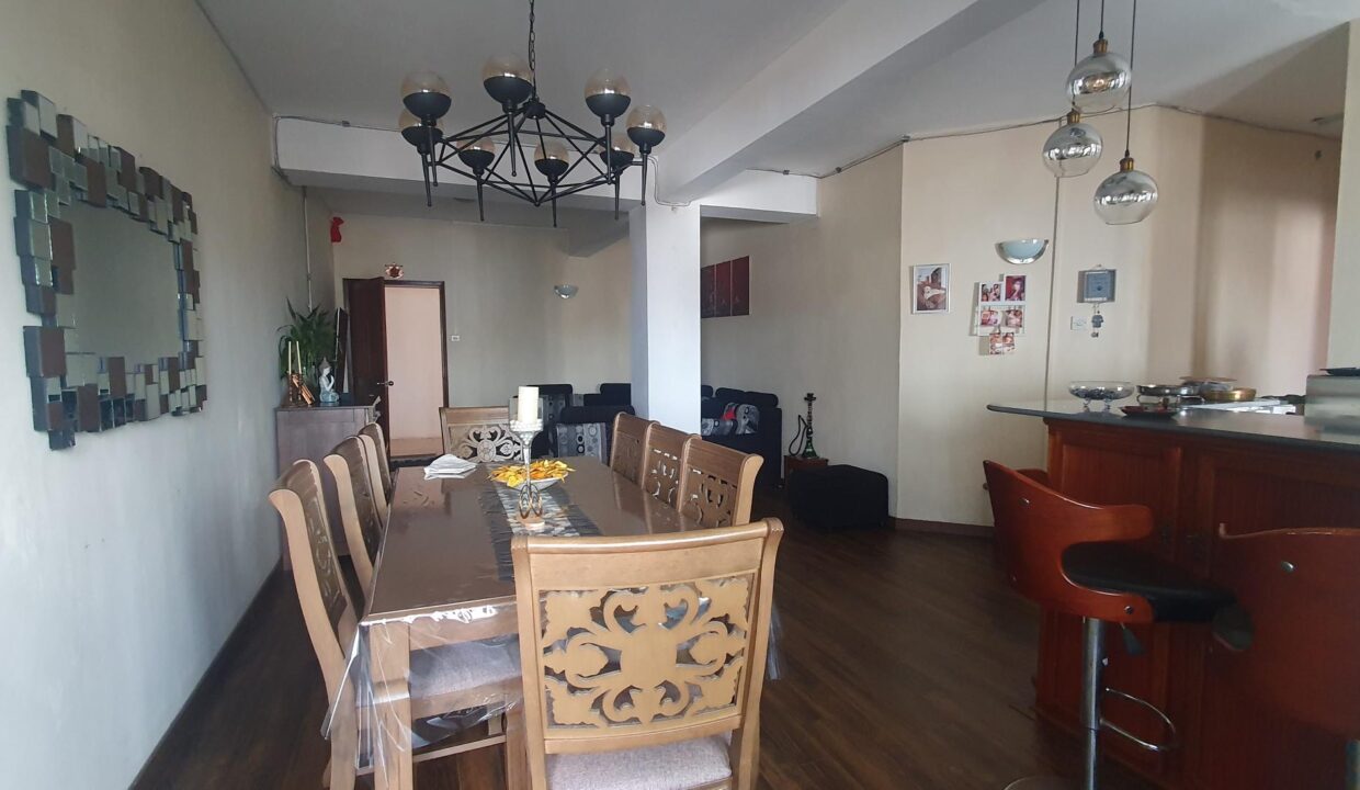 Semi-Furnished Apartment for Sale – Curepipe Town Centre (4)