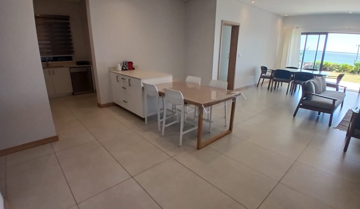 3 Bedrooms Beachfront Apartment for Sale – Pointe aux Sables (10)