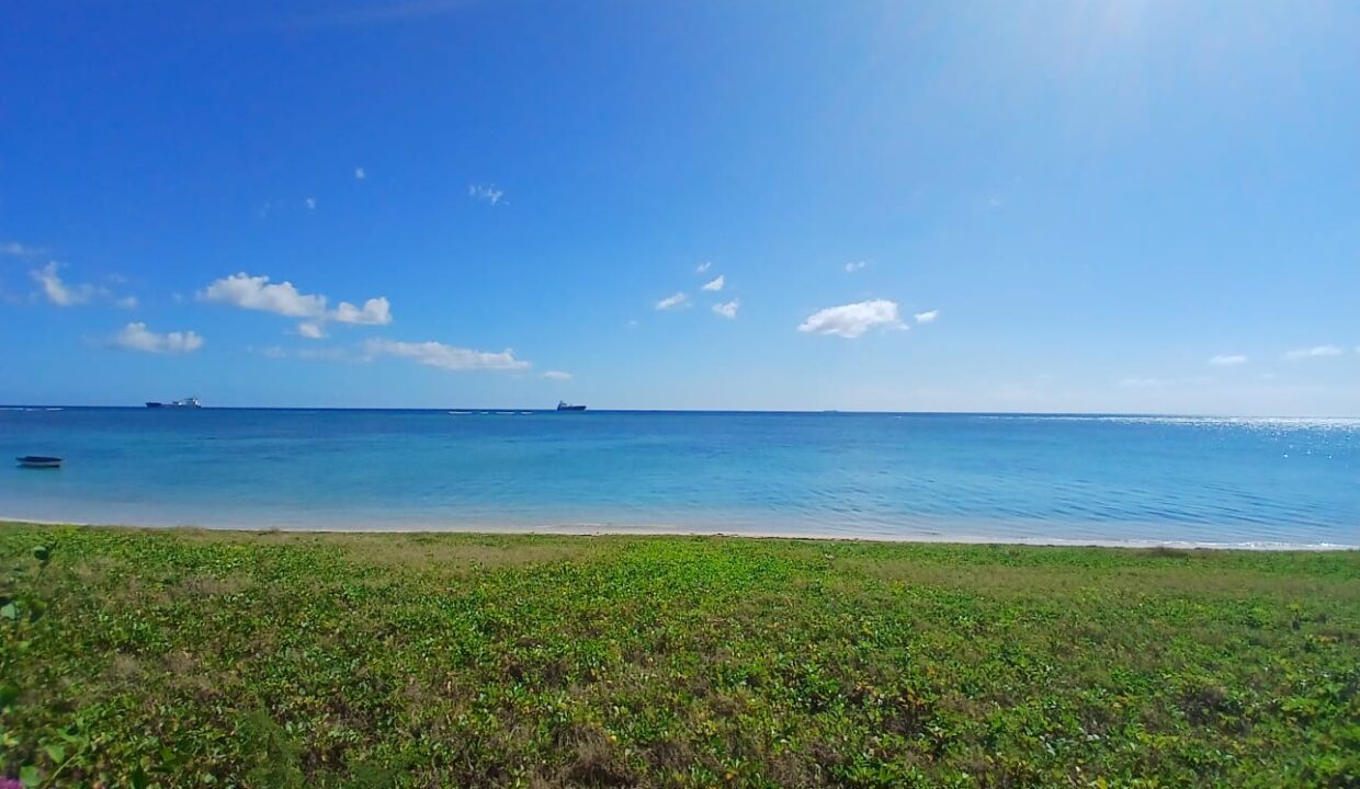 3 Bedrooms Beachfront Apartment for Sale – Pointe aux Sables (6)