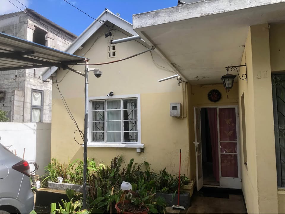 4 Bedrooms House with 2-Bedroom Studio for Sale – Quatre-Bornes (6)